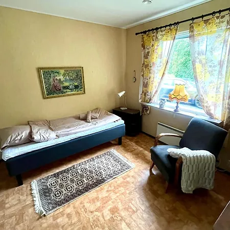 Mysighem Hembackavägen 13 *